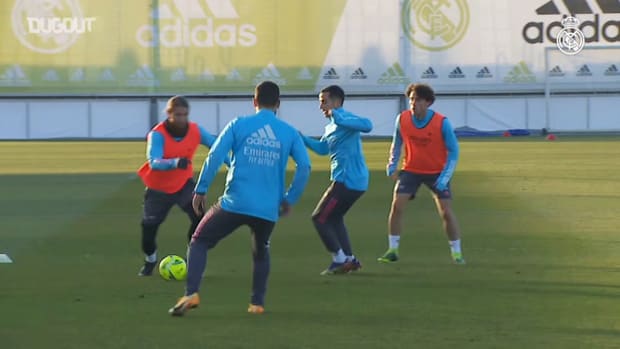 Ball circulation, passing and tactical elements